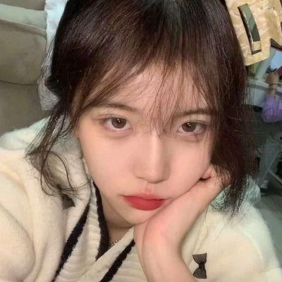 吃瓜图片搞笑女文案,搞笑女星的吃瓜日常