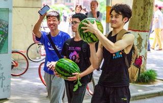 大学吃瓜产子  第3张