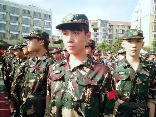 军训跳舞吃瓜后续,吃瓜趣事连连  第3张