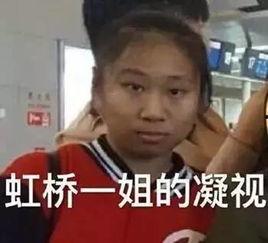 围观看戏吃瓜,一场别开生面的街头戏剧盛宴  第2张